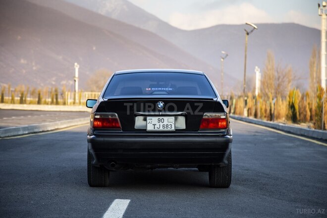 BMW 318 1996, 280,000 km - 1.8 l - Şəki