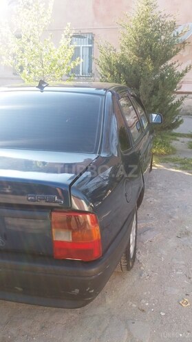 Opel Vectra 1991, 300,000 km - 1.8 l - Sumqayıt