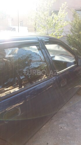 Opel Vectra 1991, 300,000 km - 1.8 l - Sumqayıt