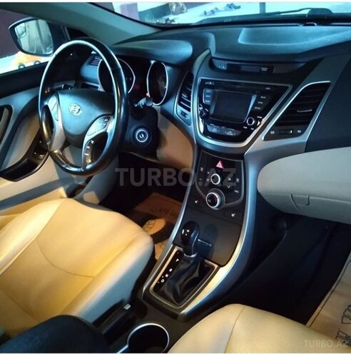 Hyundai Elantra 2014, 63,000 km - 1.8 л - Beyləqan