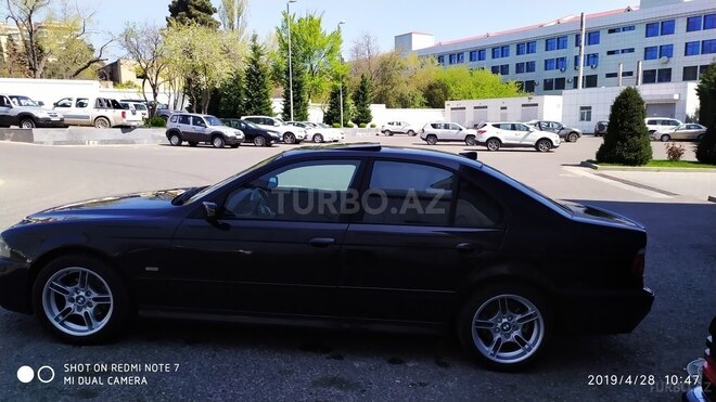 BMW 528 1999, 425,000 km - 2.8 l - Bakı