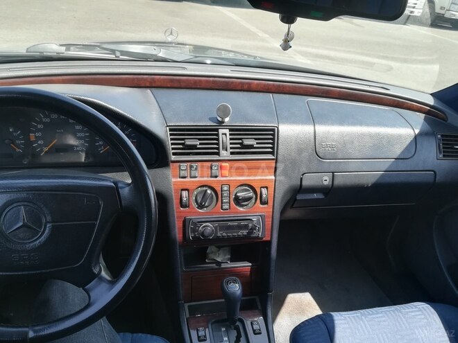 Mercedes C 220 1995, 247,000 km - 2.2 л - Bakı