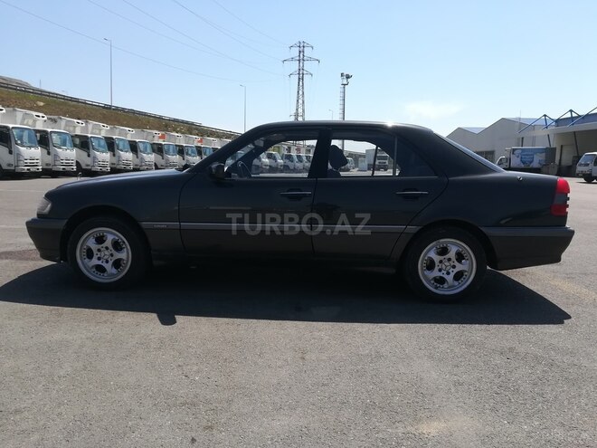 Mercedes C 220 1995, 247,000 km - 2.2 л - Bakı