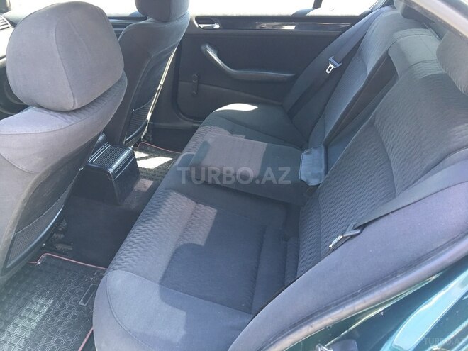 BMW 320 2000, 180,000 km - 2.2 l - Bakı