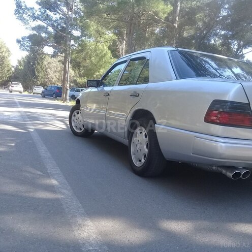 Mercedes E 220 1993, 250,000 km - 2.2 l - Sumqayıt