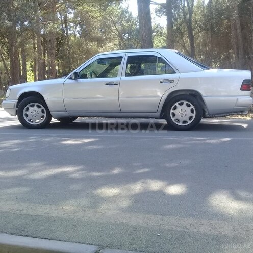 Mercedes E 220 1993, 250,000 km - 2.2 l - Sumqayıt