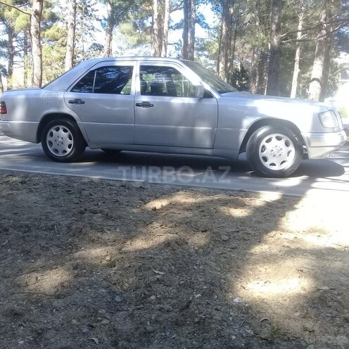 Mercedes E 220 1993, 250,000 km - 2.2 l - Sumqayıt