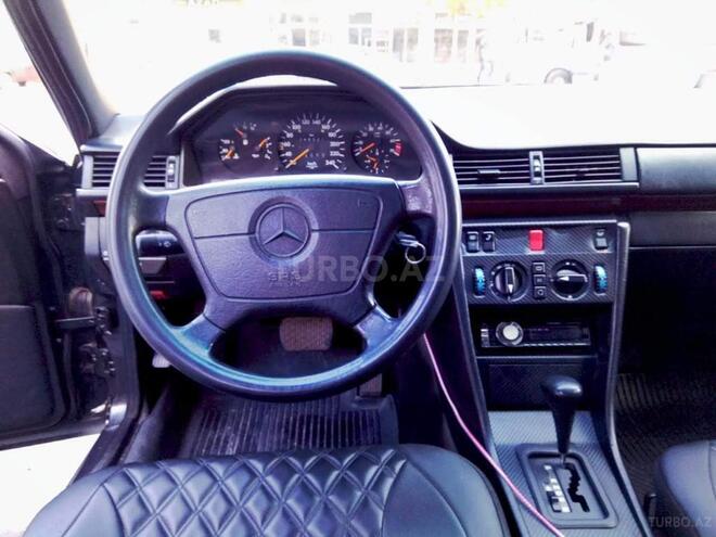 Mercedes E 200 1994, 318,136 km - 2.2 l - Bakı