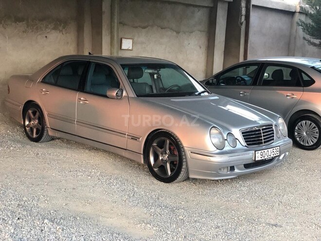 Mercedes E 240 2001, 218,325 km - 2.6 l - Bakı