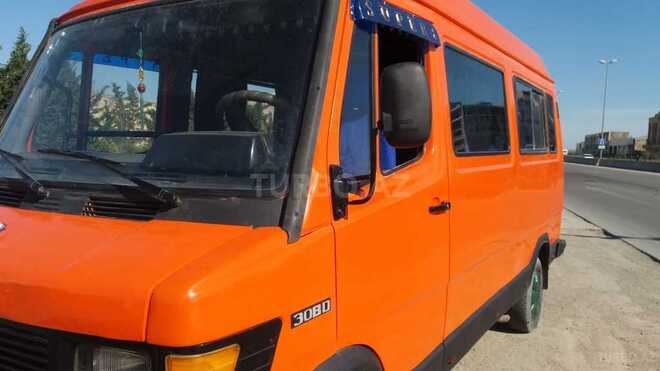 Mercedes 208 D 1994, 145,399 km - 2.8 л - Sumqayıt