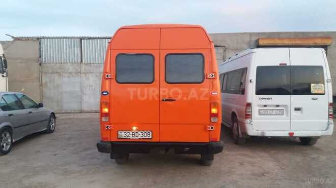 Mercedes 208 D 1994, 145,399 km - 2.8 л - Sumqayıt