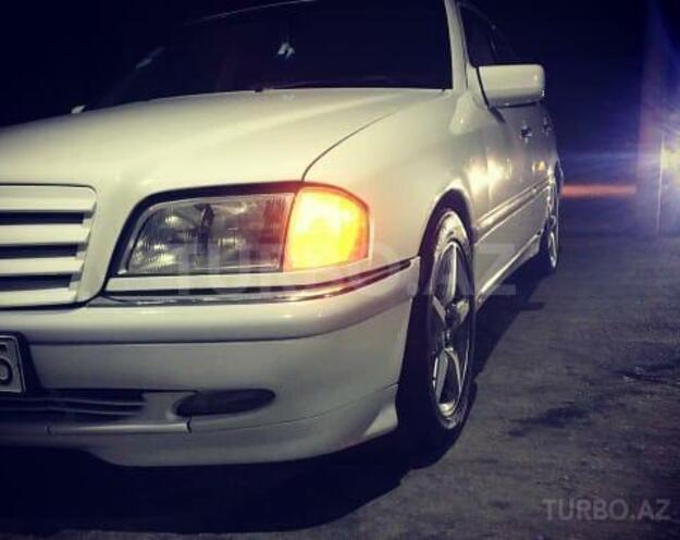 Mercedes C 230 2000, 163,000 km - 2.3 л - Bakı