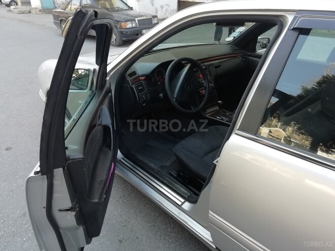 Mercedes E 280 1996, 366,800 km - 2.8 л - Bakı