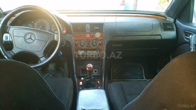 Mercedes C 180 1997, 365,000 km - 1.8 л - Bakı