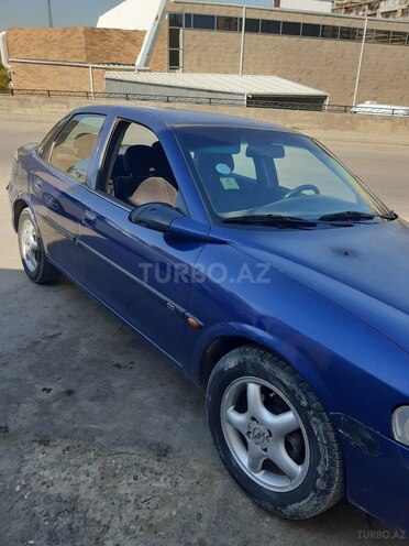 Opel Vectra 1997, 295,634 km - 1.6 l - Bakı