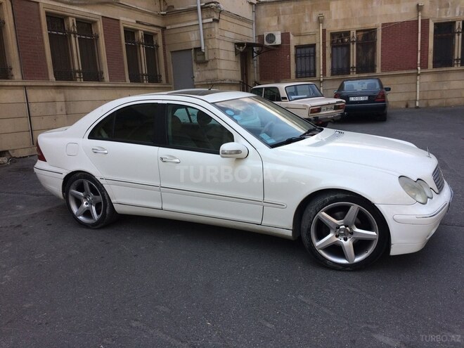 Mercedes C 240 2002, 300,000 km - 2.4 l - Bakı