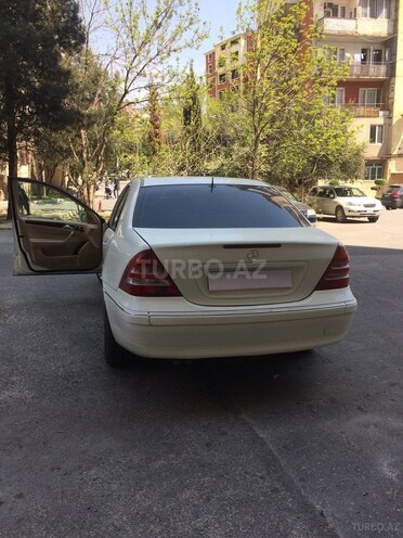Mercedes C 240 2002, 300,000 km - 2.4 l - Bakı