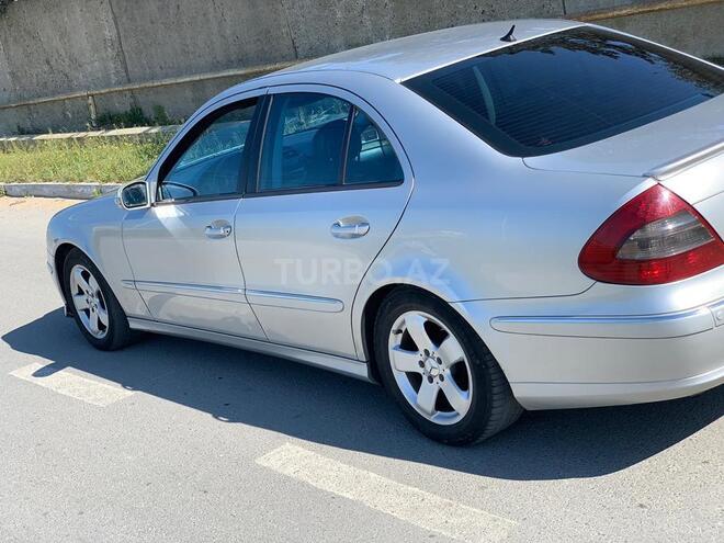 Mercedes E 220 2002, 279,550 km - 2.2 l - Bakı