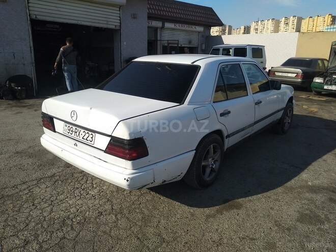 Mercedes E 200 1989, 24,000 km - 2.2 l - Bakı