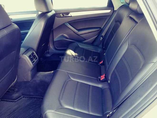 Volkswagen Passat 2013, 132,300 km - 2.5 л - Sumqayıt