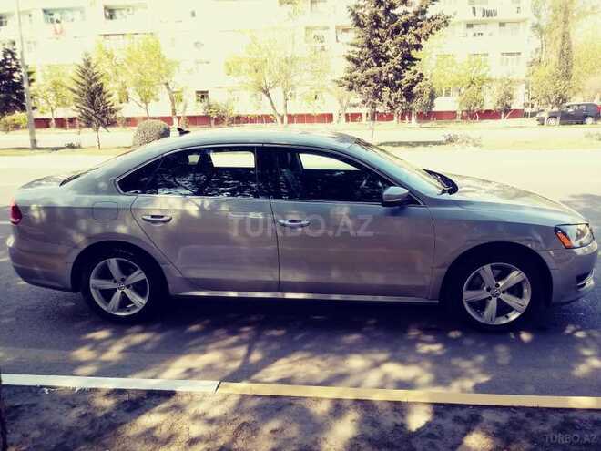 Volkswagen Passat 2013, 132,300 km - 2.5 л - Sumqayıt