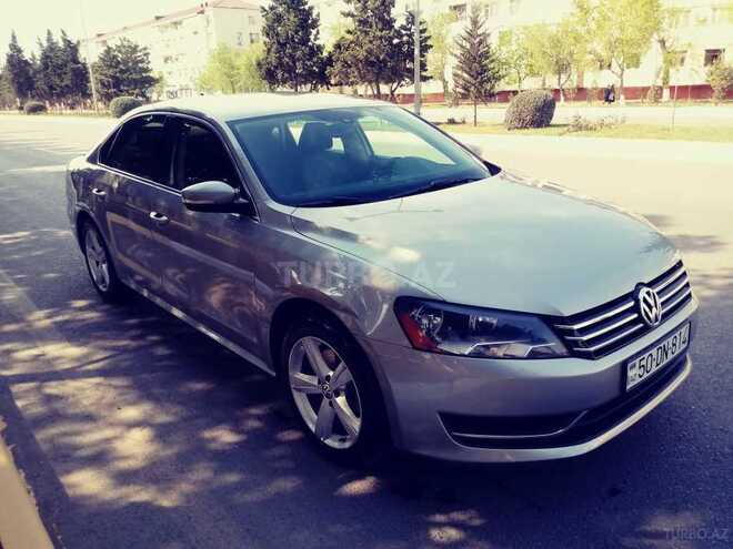 Volkswagen Passat 2013, 132,300 km - 2.5 л - Sumqayıt