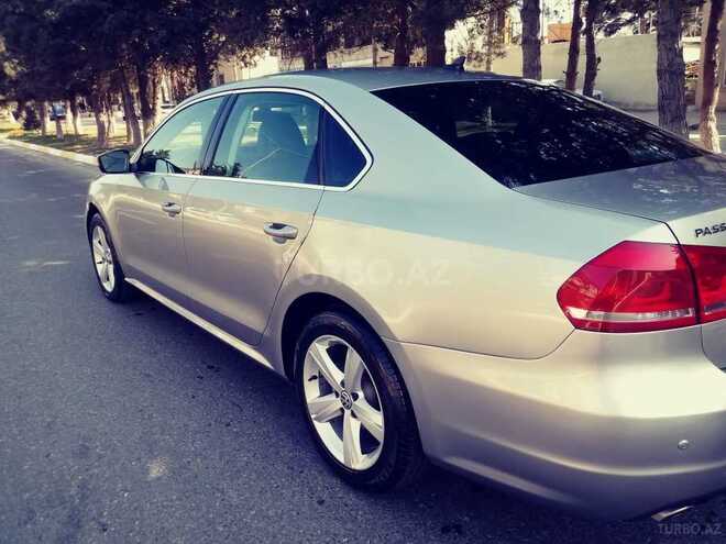 Volkswagen Passat 2013, 132,300 km - 2.5 л - Sumqayıt