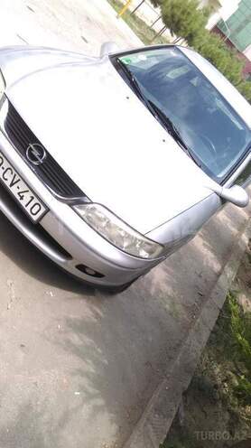 Opel Vectra 1999, 188,400 km - 1.6 l - Bakı