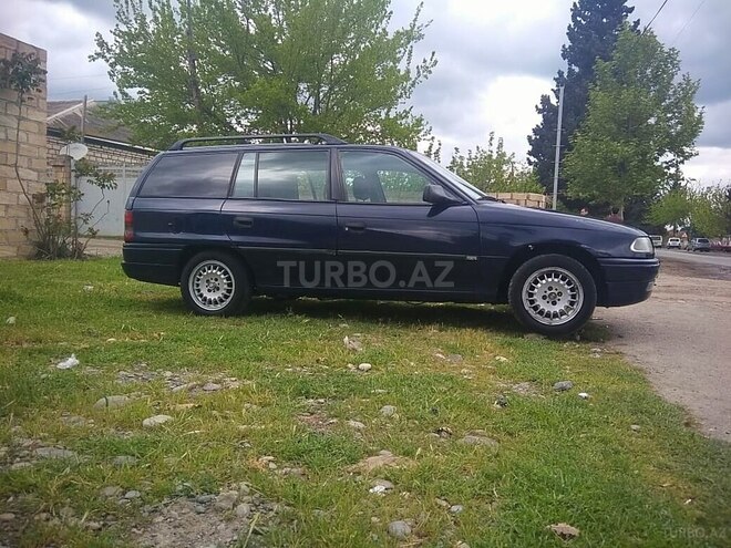 Opel Astra 1995, 287,000 km - 1.6 l - Bakı
