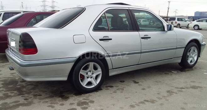 Mercedes C 200 1999, 265,000 km - 2.0 л - Bakı