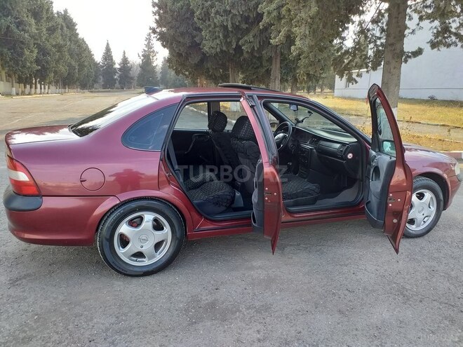 Opel Vectra 1998, 192,455 km - 1.6 l - Qazax