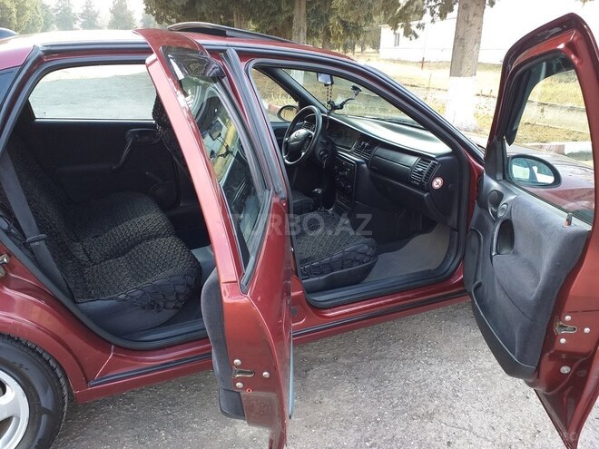 Opel Vectra 1998, 192,455 km - 1.6 l - Qazax