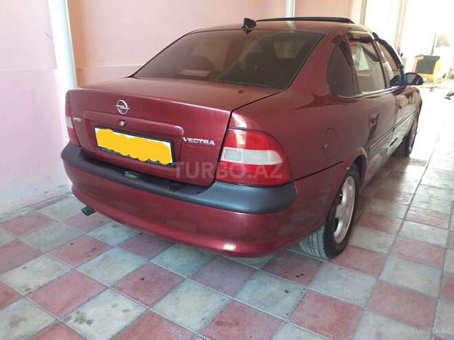 Opel Vectra 1998, 192,455 km - 1.6 l - Qazax