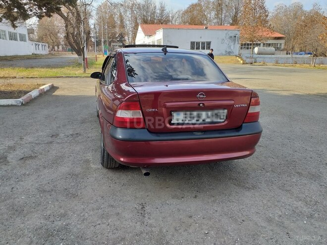 Opel Vectra 1998, 192,455 km - 1.6 l - Qazax