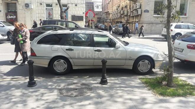 Mercedes C 180 1999, 262,000 km - 1.8 l - Bakı
