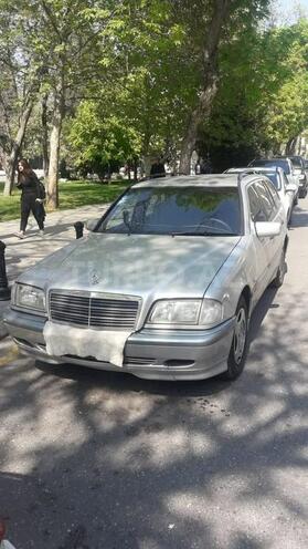 Mercedes C 180 1999, 262,000 km - 1.8 l - Bakı