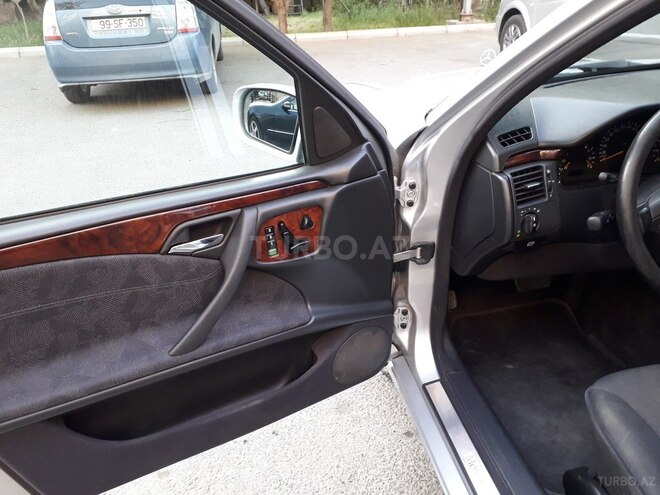 Mercedes E 320 2000, 145,500 km - 3.2 l - Bakı