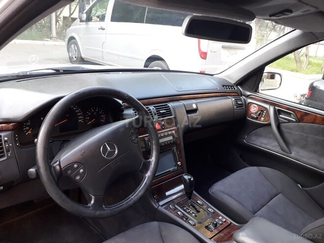 Mercedes E 320 2000, 145,500 km - 3.2 l - Bakı