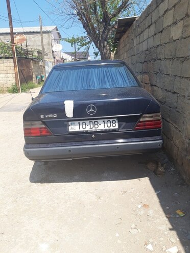 Mercedes E 260 1988, 258,000 km - 2.6 л - Sumqayıt