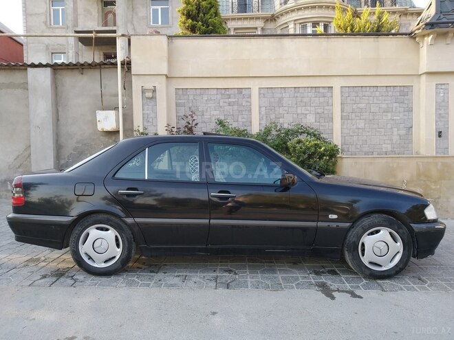 Mercedes C 180 1999, 285,000 km - 1.8 l - Bakı