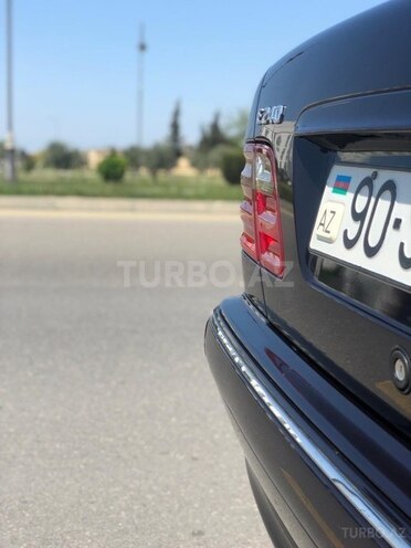 Mercedes E 240 2001, 255,000 km - 2.6 л - Bakı
