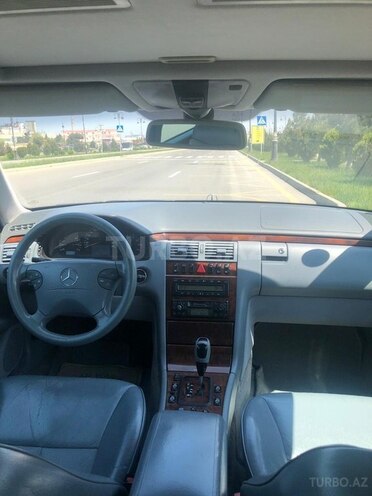 Mercedes E 240 2001, 255,000 km - 2.6 л - Bakı