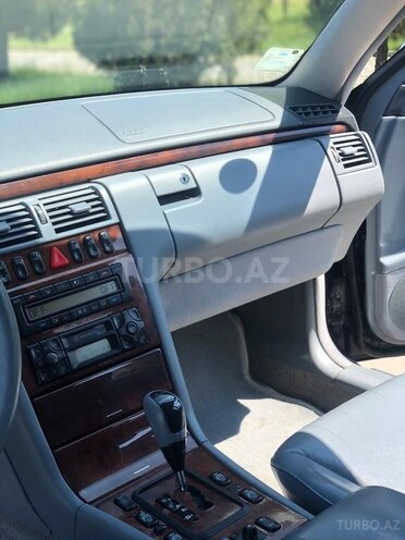 Mercedes E 240 2001, 255,000 km - 2.6 л - Bakı