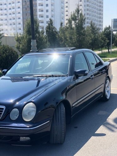 Mercedes E 240 2001, 255,000 km - 2.6 л - Bakı