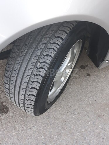 Mercedes E 270 2001, 370,000 km - 2.7 л - Xırdalan