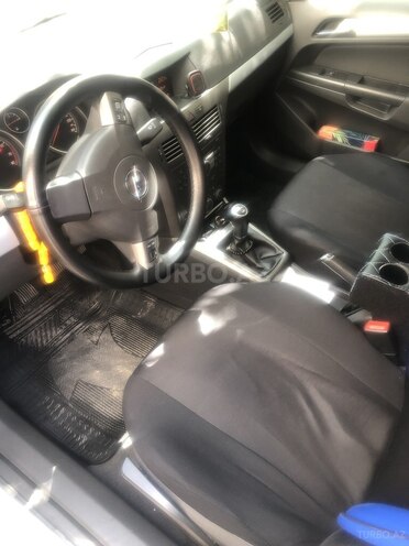 Opel Astra 2006, 214,000 km - 1.4 л - Bakı