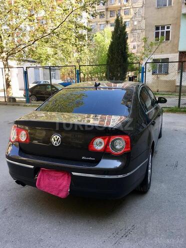Volkswagen Passat 2006, 220,000 km - 2.0 l - Bakı