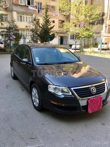 Volkswagen Passat 2006, 220,000 km - 2.0 l - Bakı
