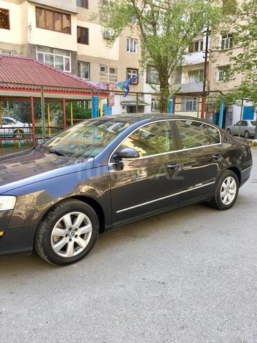 Volkswagen Passat 2006, 220,000 km - 2.0 l - Bakı