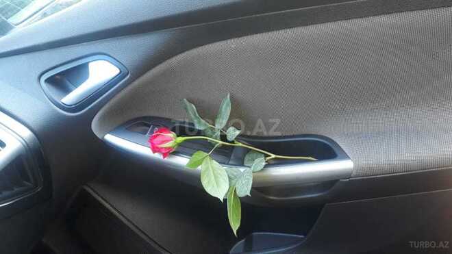Ford Focus 2014, 129,200 km - 1.6 l - Naftalan